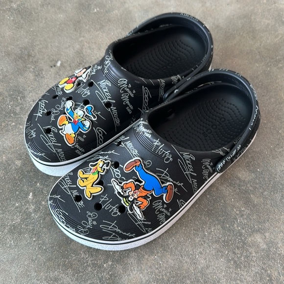 Disney Autograph Crocs - Picture 8 of 9